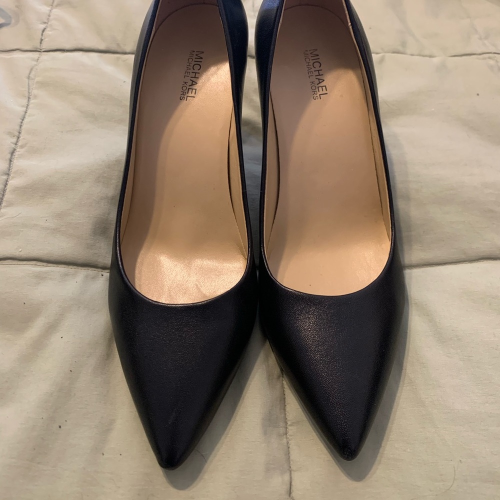 Michael Kors pumps